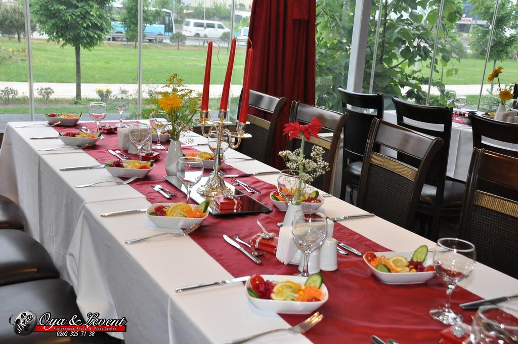 Pasha Palas Hotel Izmit Exterior photo