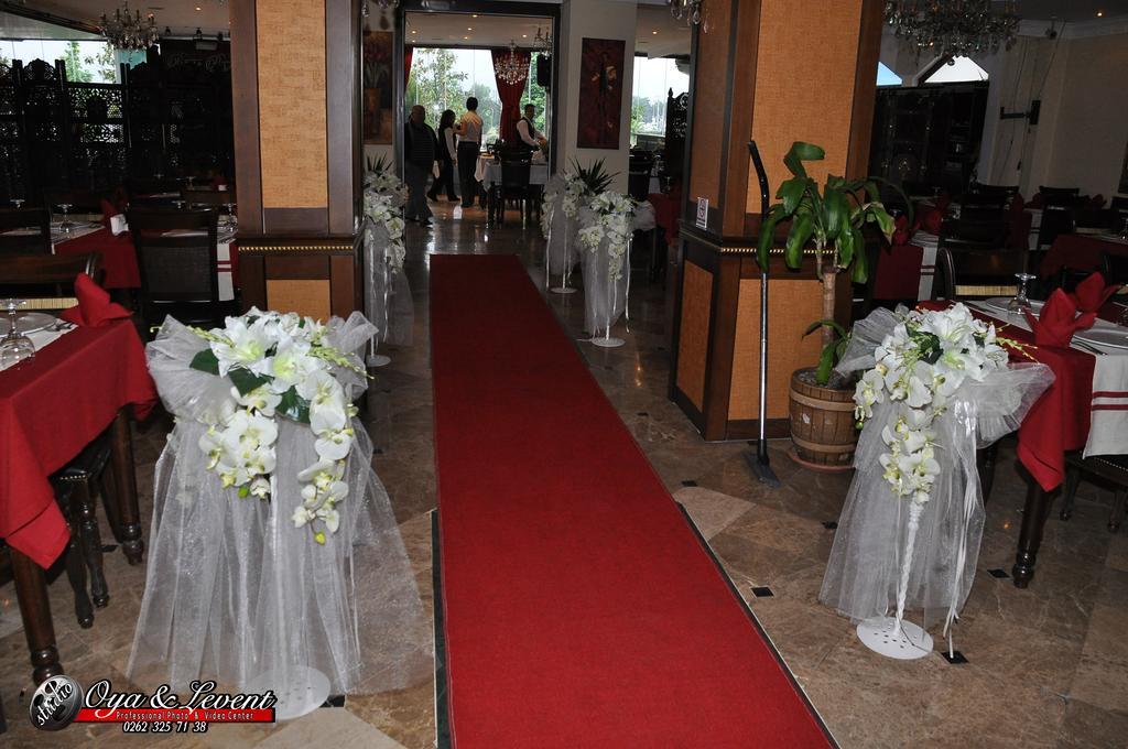 Pasha Palas Hotel Izmit Exterior photo