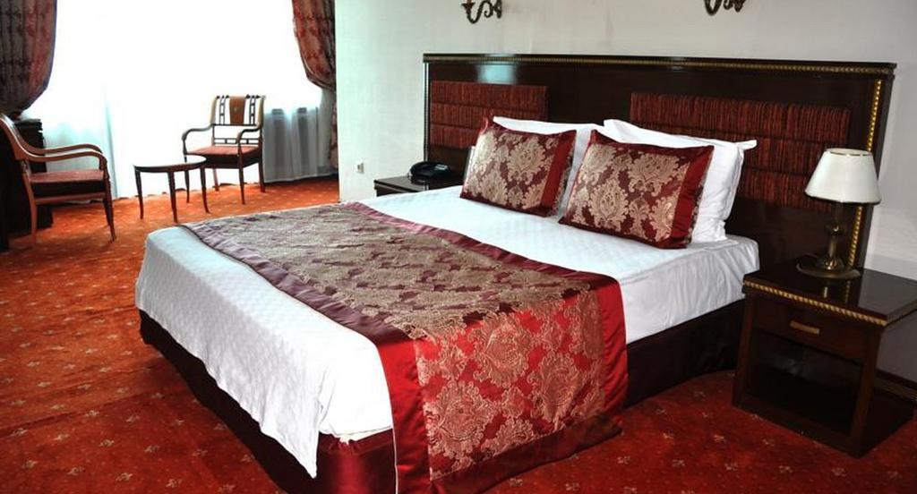 Pasha Palas Hotel Izmit Exterior photo